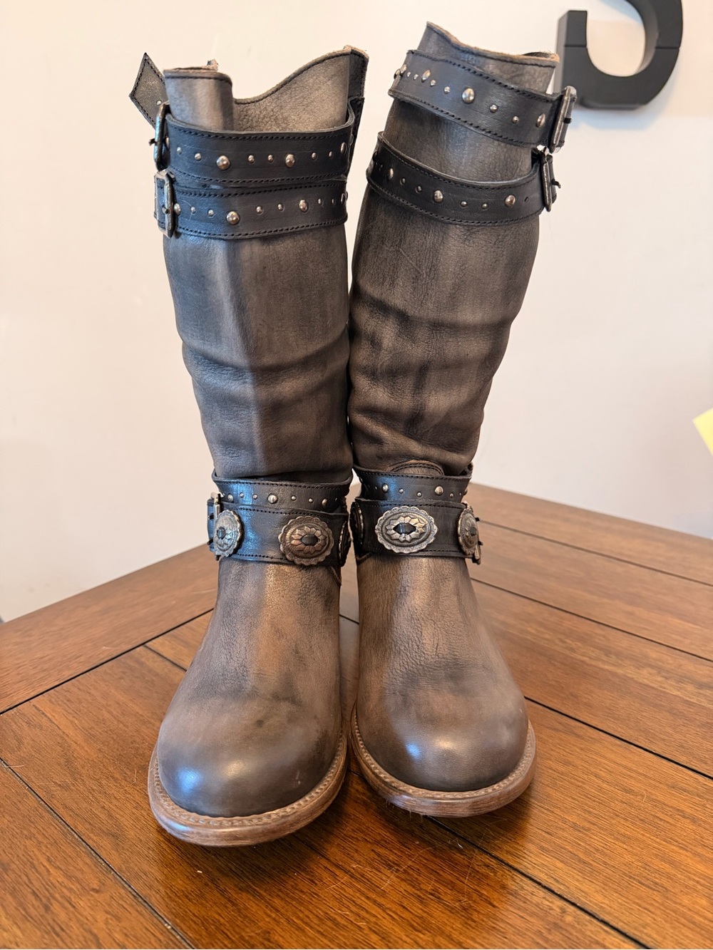!!NEVER WORN!! freebird Distressed Gray Leather Mid-Calf Buckle Boots - Picture 3 of 5